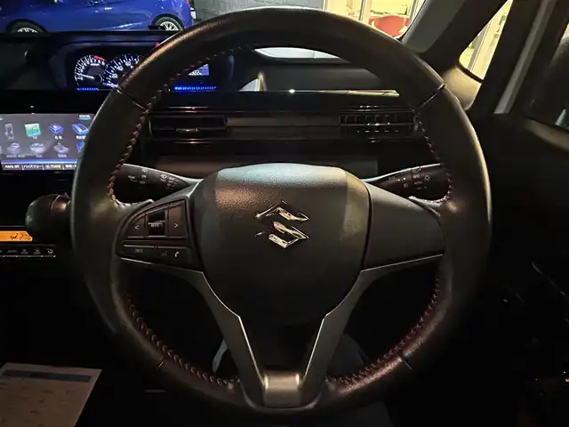 スズキ ワゴンＲ スティングレー HYBRID X 兵庫県 2018(平30)年 4.9万km ピュアホワイトP SDナビ/フルセグTV/BTオーディオ/CD/DVD/ETC/ステアリングスイッチ/全方位カメラ/ヘッドアップディスプレイ/シートヒーター/純正フロアマット/純正アルミホイール/ドアバイザー/レーンキープアシスト/衝突被害軽減システム/横滑り防止装置