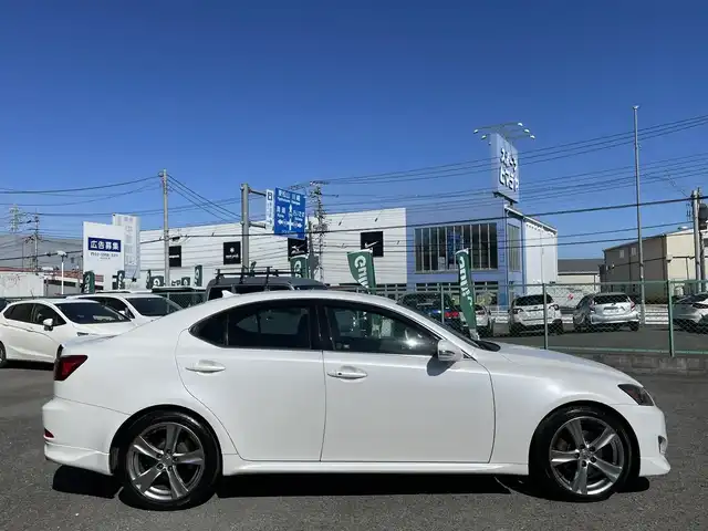 レクサス ＩＳ 250 バージョンL 埼玉県 2011(平23)年 9.8万km ホワイトパールクリスタルシャイン プリクラッシュセーフティ/メーカーナビゲーション/CD/DVD/フルセグTV/バックカメラ/黒レザーシート/シートヒーター/シートクーラー/アンダーエアロ/DN席パワーシート/HIDヘッドライト/パドルシフト/スペアキー/カードキー/新車保証書/取扱説明書