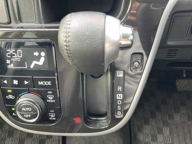 ダイハツ ムーヴ カスタム RS ハイパーLTD SAⅢ 福岡県 2020(令2)年 5.5万km ブラックマイカメタリック 社外７インチメモリナビ（CN-RA06WD）/（AM/FM/CD/DVD/BT/フルセグTV）/全方位カメラ/コーナーセンサー/シートヒーター/オートマチックハイビーム/車線逸脱警報システム/衝突被害軽減システム/横滑り防止装置/アイドリングストップ/プッシュスタートボタン/スマートキー/純正フロアマット/LEDヘッドライト/社外１４インチアルミホイール