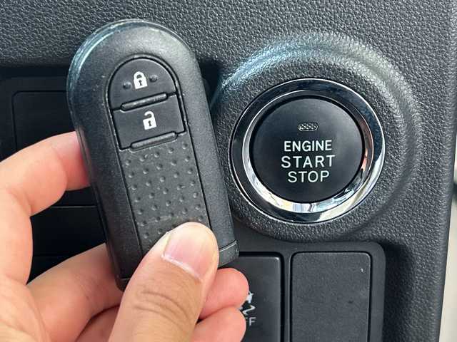 トヨタ パッソ モーダ 三重県 2017(平29)年 3.2万km ブラックマイカメタリック/パウダリーベージュメタリック 2トーン /禁煙車//純正ナビ //前後ドラレコ //バックカメラ //LEDヘッドライト //スマートキー //ETC //ステアリングスイッチ //プッシュスタート