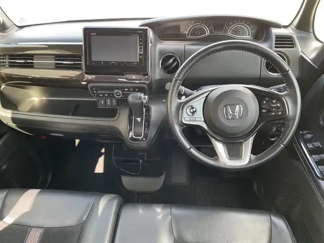 ホンダ Ｎ ＢＯＸ カスタム G L ターボ ホンダセンシング 熊本県 2018(平30)年 6.6万km プラチナホワイトパール ホンダセンシング/プッシュスタート/社外ナビ/（CD・DVD・フルセグTV・BTオーディオ・SD）/バックカメラ/ビルトインETC/ドライブレコーダー/純正15インチAW/レーダークルーズ/両側パワースライドドア/パドルシフト/ハーフレザーシート/LEDヘッドライト/オートライト/LEDフォグライト/横滑り防止装置/ウィンカーミラー/純正フロアマット/純正ドアバイザー