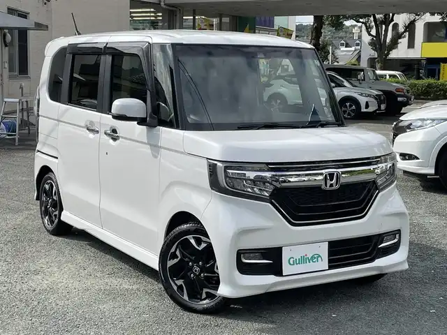 ホンダ Ｎ ＢＯＸ カスタム G L ターボ ホンダセンシング 熊本県 2018(平30)年 6.6万km プラチナホワイトパール ホンダセンシング/プッシュスタート/社外ナビ/（CD・DVD・フルセグTV・BTオーディオ・SD）/バックカメラ/ビルトインETC/ドライブレコーダー/純正15インチAW/レーダークルーズ/両側パワースライドドア/パドルシフト/ハーフレザーシート/LEDヘッドライト/オートライト/LEDフォグライト/横滑り防止装置/ウィンカーミラー/純正フロアマット/純正ドアバイザー