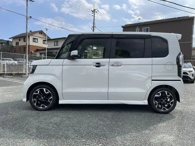 ホンダ Ｎ ＢＯＸ カスタム G L ターボ ホンダセンシング 熊本県 2018(平30)年 6.6万km プラチナホワイトパール ホンダセンシング/プッシュスタート/社外ナビ/（CD・DVD・フルセグTV・BTオーディオ・SD）/バックカメラ/ビルトインETC/ドライブレコーダー/純正15インチAW/レーダークルーズ/両側パワースライドドア/パドルシフト/ハーフレザーシート/LEDヘッドライト/オートライト/LEDフォグライト/横滑り防止装置/ウィンカーミラー/純正フロアマット/純正ドアバイザー