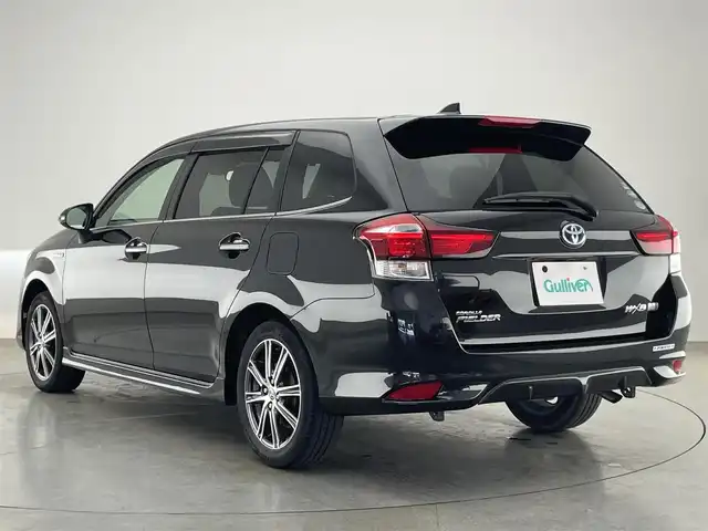 トヨタ カローラ フィールダー ハイブリッドG ダブルバイビー 愛知県 2016(平28)年 6.7万km ブラックマイカ 純正ＳＤナビ　フルセグＴＶ　Ｂｌｕｅｔｏｏｔｈ　バックカメラ　プッシュスタート　スマートキー　ＥＴＣ　ハーフレザー　セーフティセンス　衝突軽減　車線逸脱　ＬＥＤオートライト　フォグランプ　ナノイーエアコン　純正フロアマット　禁煙車