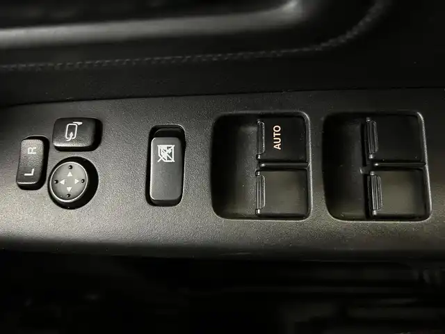 スズキ スペーシア ギア HYBRID XZ 鹿児島県 2019(平31)年 5.1万km アクティブイエロー/ガンメタリック2トーン スズキセーフティサポート/社外SDナビ【CN-RA05WD】/（CD/DVD/フルセグ/Bluetooth）/バックカメラ/ビルトインETC/両側パワースライドドア/アイドリングストップ/ステアリングリモコン/前席シートヒーター/純正LEDヘッドライト/フロントフォグランプ/オートライト/後席サーキュレーター/後席シートバックテーブル/社外フロアマット/社外ドアバイザー