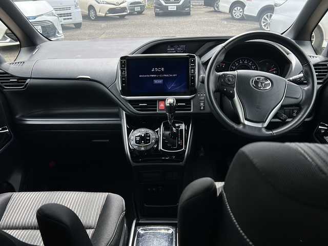 トヨタ ヴォクシー ZS 煌Ⅱ 富山県 2020(令2)年 3.5万km ブラック ワンオーナー/両側パワスラ/スマートキー×２/社外メモリーナビ(ビッグX）/DVD/MSV/BT/フルセグTV/純正フルエアロ/衝突安全ブレーキ/レーンキープアシスト/オートハイビーム/レーダークルコン/ETC/バックカメラ/電格ウィンカーミラー/ステアリングスイッチ/前後ドラレコ(ZDR-015)/LEDヘッドライト/フォグ/オートリトラミラー/プッシュスタート/純正１６インチAW/ドアバイザー/保証書・取説・ナビ取説