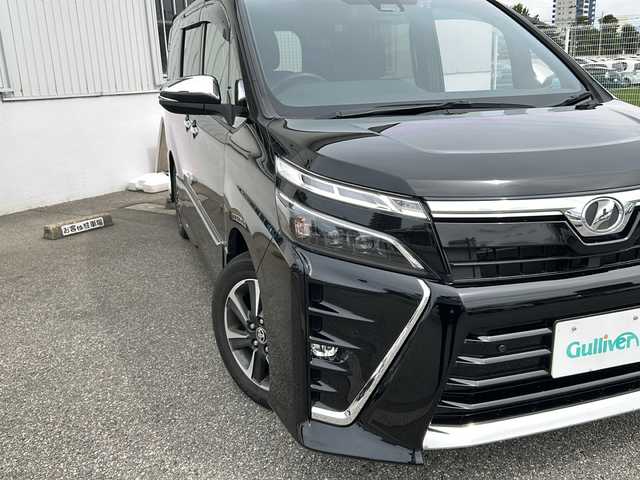 トヨタ ヴォクシー ZS 煌Ⅱ 富山県 2020(令2)年 3.5万km ブラック ワンオーナー/両側パワスラ/スマートキー×２/社外メモリーナビ(ビッグX）/DVD/MSV/BT/フルセグTV/純正フルエアロ/衝突安全ブレーキ/レーンキープアシスト/オートハイビーム/レーダークルコン/ETC/バックカメラ/電格ウィンカーミラー/ステアリングスイッチ/前後ドラレコ(ZDR-015)/LEDヘッドライト/フォグ/オートリトラミラー/プッシュスタート/純正１６インチAW/ドアバイザー/保証書・取説・ナビ取説