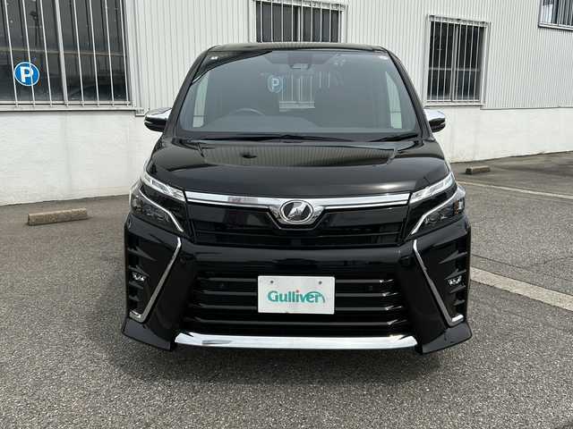 トヨタ ヴォクシー ZS 煌Ⅱ 富山県 2020(令2)年 3.5万km ブラック ワンオーナー/両側パワスラ/スマートキー×２/社外メモリーナビ(ビッグX）/DVD/MSV/BT/フルセグTV/純正フルエアロ/衝突安全ブレーキ/レーンキープアシスト/オートハイビーム/レーダークルコン/ETC/バックカメラ/電格ウィンカーミラー/ステアリングスイッチ/前後ドラレコ(ZDR-015)/LEDヘッドライト/フォグ/オートリトラミラー/プッシュスタート/純正１６インチAW/ドアバイザー/保証書・取説・ナビ取説