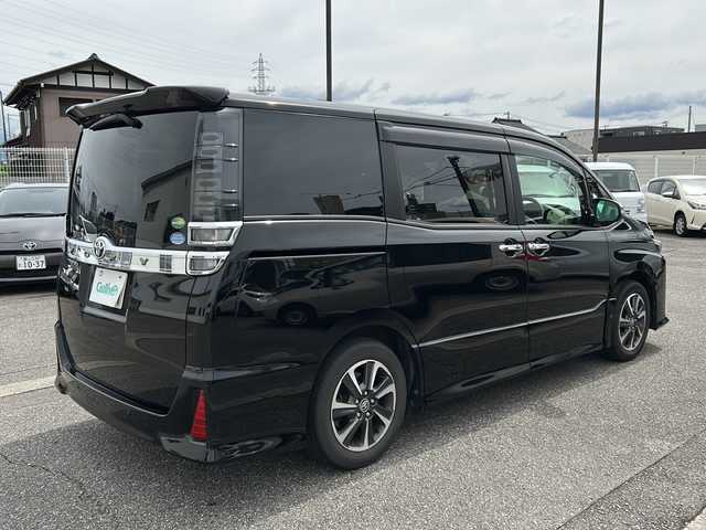 トヨタ ヴォクシー ZS 煌Ⅱ 富山県 2020(令2)年 3.5万km ブラック ワンオーナー/両側パワスラ/スマートキー×２/社外メモリーナビ(ビッグX）/DVD/MSV/BT/フルセグTV/純正フルエアロ/衝突安全ブレーキ/レーンキープアシスト/オートハイビーム/レーダークルコン/ETC/バックカメラ/電格ウィンカーミラー/ステアリングスイッチ/前後ドラレコ(ZDR-015)/LEDヘッドライト/フォグ/オートリトラミラー/プッシュスタート/純正１６インチAW/ドアバイザー/保証書・取説・ナビ取説