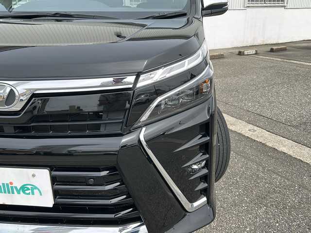 トヨタ ヴォクシー ZS 煌Ⅱ 富山県 2020(令2)年 3.5万km ブラック ワンオーナー/両側パワスラ/スマートキー×２/社外メモリーナビ(ビッグX）/DVD/MSV/BT/フルセグTV/純正フルエアロ/衝突安全ブレーキ/レーンキープアシスト/オートハイビーム/レーダークルコン/ETC/バックカメラ/電格ウィンカーミラー/ステアリングスイッチ/前後ドラレコ(ZDR-015)/LEDヘッドライト/フォグ/オートリトラミラー/プッシュスタート/純正１６インチAW/ドアバイザー/保証書・取説・ナビ取説