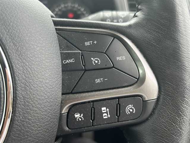 クライスラー・ジープ ジープ レネゲード リミテッド 沖縄県 2020(令2)年 7.2万km ガンＭ 純正ナビ・TV・Bluetooth/バックカメラ/ETC/ドライブレコーダー/シートヒーター/パワーシート/オートライト/ＢＳＭ/ハンドルヒーター