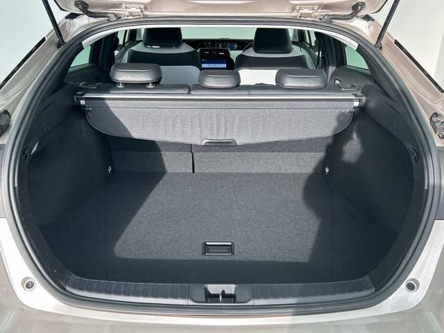 トヨタ プリウス A ツーリングセレクション 三重県 2019(平31)年 1.1万km スティールブロンドM /純正９型ナビ（フルセグ／ＣＤ／ＤＶＤ／ＢＴ／ＡＭ／ＦＭ）　//ＢＳＭ　//ドラレコ前後　//バックカメラ //トヨタセーフティーセンス//レーダークルコン//レーンキープアシスト//デジタルインナーミラー//D席パワーシート//シートヒーター（D/N）//ステアリングスイッチ //LEDヘッドライト //フォグライト //ビルトインETC2.0//スマートキー