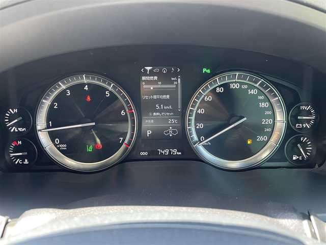 レクサス ＬＸ 570 福岡県 2016(平28)年 7.5万km ホワイトパールクリスタルシャイン 衝突軽減システム　/横滑り防止機能　/純正フロアマット　/純正アルミホイール　/電動リアゲート　/電動格納サードシート　/後席モニター　/ドラレコ　/サンルーフ　/パワーシート　/クルーズコントロール/カーテンエアバック/センターでフロック