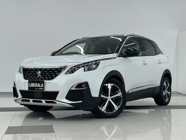 プジョー ３００８ ブルー HDi スペシャルED 岡山県 2018(平30)年 3.3万km ネイクルホワイト パノラマガラスサンルーフ/純正ナビ/リア＋左サイドカメラ/インテリジェントハイビーム/LKA/パーキングセンサー/BSM/アクティブセーフティーブレーキ/疲労検知システム/電動リアゲート/Bluetooth/パフュームディフューザー/ワイヤレスチャ－ジ/オートライト/AHB/レインセンサー/ACC/ETC