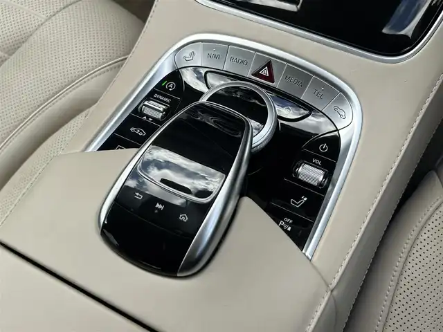 メルセデス・ベンツ Ｓ４００ｄ スポーツリミテッド 茨城県 2019(令1)年 4.5万km ダイヤモンドホワイト 後期型 /レザ-EXC /ベ-シックパッケージ /パノラミックSR /Burmester /HUD/ベ-ジュ革 /シートヒーター /ベンチレーション /M付PWシート /リラクゼーション機能 /PWトランク /エアバランスパッケージ/パフュームアトマイザー/イ-ジ-クロ-ズドア /アンビエントライト/RSP /ACC /LKA /BSA /ナビ /TV /LED /ETC2.0/ドラレコ/禁煙車