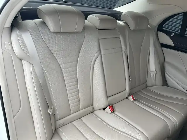 メルセデス・ベンツ Ｓ４００ｄ スポーツリミテッド 茨城県 2019(令1)年 4.5万km ダイヤモンドホワイト 後期型 /レザ-EXC /ベ-シックパッケージ /パノラミックSR /Burmester /HUD/ベ-ジュ革 /シートヒーター /ベンチレーション /M付PWシート /リラクゼーション機能 /PWトランク /エアバランスパッケージ/パフュームアトマイザー/イ-ジ-クロ-ズドア /アンビエントライト/RSP /ACC /LKA /BSA /ナビ /TV /LED /ETC2.0/ドラレコ/禁煙車