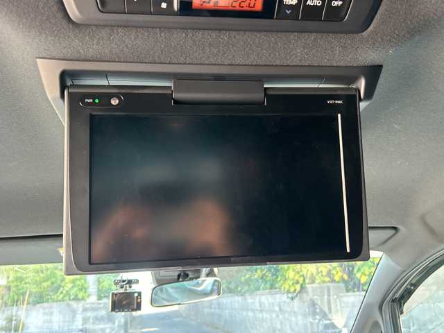 トヨタ ノア ハイブリッド Si ダブルバイビー 大阪府 2018(平30)年 5.9万km ブラック 純正10インチナビ（フルセグ/BT/DVD/CD)/純正後席モニター/両側パワースライドドア/衝突被害軽減システム/横滑り防止装置/レーンキープアシスト/オートマチックハイビーム/クルーズコントロール/アイドリングストップ/シートヒーター/ハーフレザー/純正AW(16inch)/純正LEDライト/純正フロアマット/ビルトインETC/ドライブレコーダー/スペアキー1本