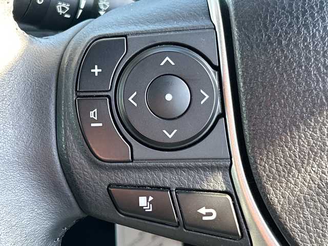 トヨタ ノア ハイブリッド Si ダブルバイビー 大阪府 2018(平30)年 5.9万km ブラック 純正10インチナビ（フルセグ/BT/DVD/CD)/純正後席モニター/両側パワースライドドア/衝突被害軽減システム/横滑り防止装置/レーンキープアシスト/オートマチックハイビーム/クルーズコントロール/アイドリングストップ/シートヒーター/ハーフレザー/純正AW(16inch)/純正LEDライト/純正フロアマット/ビルトインETC/ドライブレコーダー/スペアキー1本