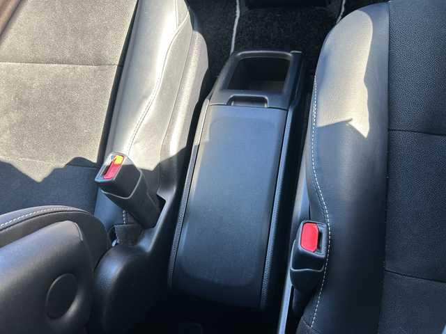 トヨタ ノア ハイブリッド Si ダブルバイビー 大阪府 2018(平30)年 5.9万km ブラック 純正10インチナビ（フルセグ/BT/DVD/CD)/純正後席モニター/両側パワースライドドア/衝突被害軽減システム/横滑り防止装置/レーンキープアシスト/オートマチックハイビーム/クルーズコントロール/アイドリングストップ/シートヒーター/ハーフレザー/純正AW(16inch)/純正LEDライト/純正フロアマット/ビルトインETC/ドライブレコーダー/スペアキー1本