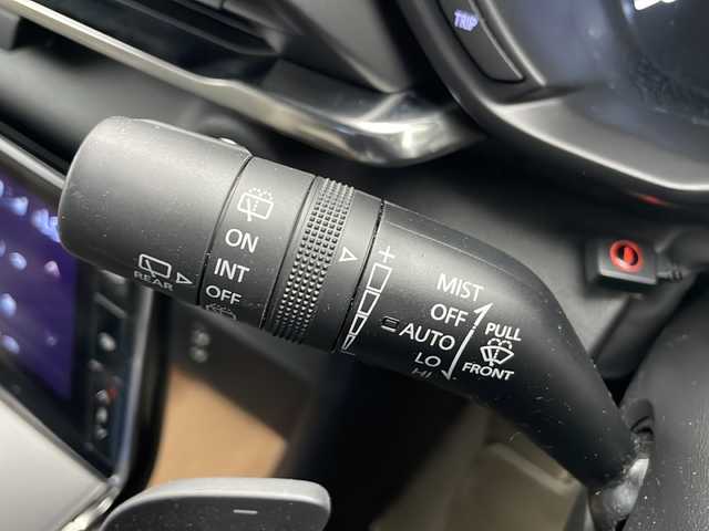 マツダ ＭＸ－３０ モダンコンフィデンス 長野県 2020(令2)年 1.3万km セラミックメタリック 4WD/BOSEプレミアムサウンド/純正SDナビ&フルセグTV&CD&USB&BT/アダプティブクルーズコントロール/レーンキープアシスト/車線逸脱警報/衝突軽減ブレーキ/コーナーセンサー/ブラインドスポットモニター/アイドリングストップ/ハーフレザーシート/前席シートヒーター/運転席パワーシート/運転席シートメモリ/ステアリングスイッチ/ステアリングヒーター/パドルシフト/全方位カメラ/ETC/LEDヘッドライト/オートライト/リアフォグランプ/電動格納ミラー/ウィンカーミラー/電動ホールド/オートホールド/純正18インチAW装着/社外フロアマット/プッシュスタート/スマートキー