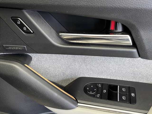 マツダ ＭＸ－３０ モダンコンフィデンス 長野県 2020(令2)年 1.3万km セラミックメタリック 4WD/BOSEプレミアムサウンド/純正SDナビ&フルセグTV&CD&USB&BT/アダプティブクルーズコントロール/レーンキープアシスト/車線逸脱警報/衝突軽減ブレーキ/コーナーセンサー/ブラインドスポットモニター/アイドリングストップ/ハーフレザーシート/前席シートヒーター/運転席パワーシート/運転席シートメモリ/ステアリングスイッチ/ステアリングヒーター/パドルシフト/全方位カメラ/ETC/LEDヘッドライト/オートライト/リアフォグランプ/電動格納ミラー/ウィンカーミラー/電動ホールド/オートホールド/純正18インチAW装着/社外フロアマット/プッシュスタート/スマートキー