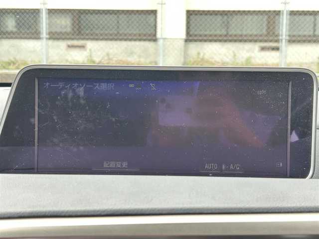 レクサス ＲＸ 450h Fスポーツ 佐賀県 2019(平31)年 8.2万km ホワイトノーヴァガラスフレーク レクサスセーフティシステムプラス/・プリクラッシュセーフティ/・レーントレーシングアシスト/・オートマチックハイビーム/・レーダークルーズコントロール/パーキングサポートブレーキ/ブラインドスポットモニター/クリアランスソナー/ヘッドアップディスプレイ/純正メーカーナビ/・パノラミックビューモニター/・フルセグTV/BT/CD/DVD/ETC2.0/純正ドライブレコーダー(DRD-H68)/AC100V/100Wコンセント/電動リアゲート/本革シート/シートヒーター/エアシート/パワーシート/メモリーシート/リアサンシェード/3眼LEDヘッドランプ/フォグランプ/オートライト/革巻きステアリング/ステアリングヒーター/パドルシフト/電動コラム/電動パーキングブレーキ/ブレーキホールド/純正20インチAW/フロアマット/ドアバイザー/エアバッグW/サイド/カーテン/スペアキー×１/取扱説明書