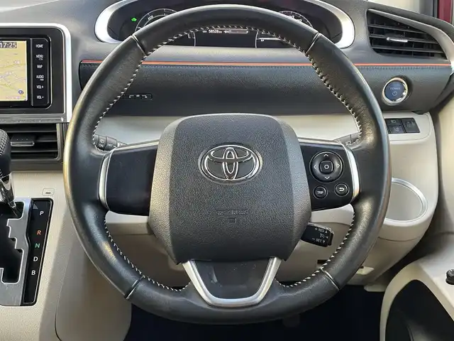 トヨタ シエンタ ハイブリッド G 福岡県 2018(平30)年 5.9万km センシュアルレッドマイカ トヨタセーフティセンス/PCS/LDA/クルーズコントロール/純正ナビ（ＮＳＺＴ－Ｗ６８Ｔ）/フルセグTV/CD/DVD/BT/SD/AM/FM/バックカメラ/両側パワースライドドア/オートハイビーム/スマートキー/プッシュスタート/ＥＴＣ/電格ミラー/ヘッドライトレベライザー