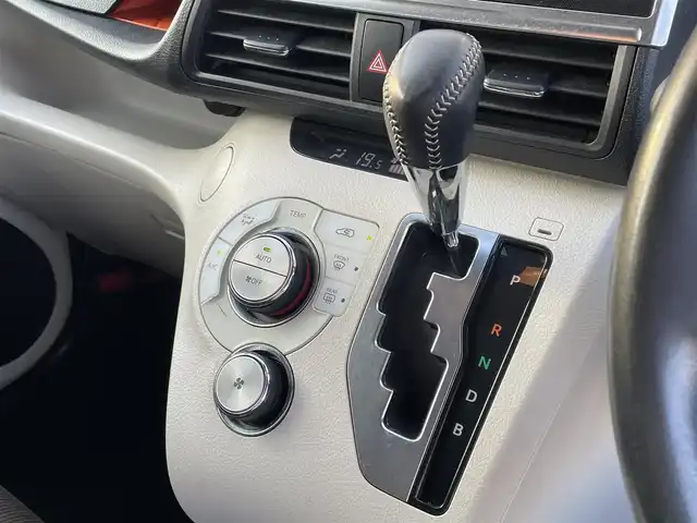 トヨタ シエンタ ハイブリッド G 福岡県 2018(平30)年 5.9万km センシュアルレッドマイカ トヨタセーフティセンス/PCS/LDA/クルーズコントロール/純正ナビ（ＮＳＺＴ－Ｗ６８Ｔ）/フルセグTV/CD/DVD/BT/SD/AM/FM/バックカメラ/両側パワースライドドア/オートハイビーム/スマートキー/プッシュスタート/ＥＴＣ/電格ミラー/ヘッドライトレベライザー