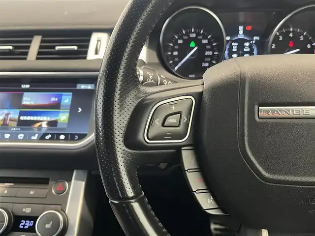ランドローバー レンジローバーイヴォーク HSEダイナミック 岐阜県 2017(平29)年 3.9万km フジホワイト ブラックデザインパック/ＡＣＣ（アダプティブクルーズコントロール）/３６０°パークアシスト　/レーンデパーチャーワーニング/パワーシート/パノラミックグラスルーフ（回転式電動サンブラインド付）/ＭＥＲＩＤＩＡＮサウンドシステム　/アダプティブＬＥＤヘッドランプ　/シートヒーター　/ワンセグテレビ/バックカメラ
