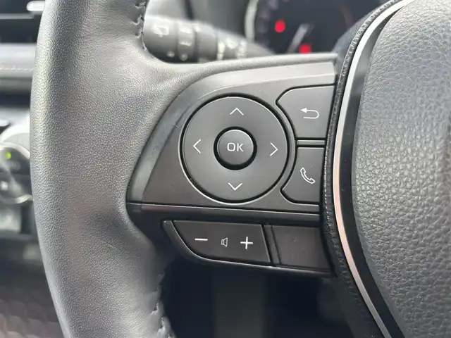 トヨタ ＲＡＶ４ G 奈良県 2019(令1)年 1.8万km アティチュードブラックマイカ 純正9インチナビ（NSZT-Y68T）/（フルセグ/BT/CD/DVD）/レーダークルーズコントロール/バックカメラ/ブラインドスポットモニター/前後コーナーセンサー/プリクラッシュセーフティ/レーンキープアシスト/パワーバックドア/レザーシート（ブラック）/運転席メモリ付きパワーシート/前席パワーシート/ステアリングヒーター/LEDヘッドライト/ETC2.0/前方ドライブレコーダー（DRT-C68A）/純正18インチAW/保証書/取り扱い説明書/スペアキーX1