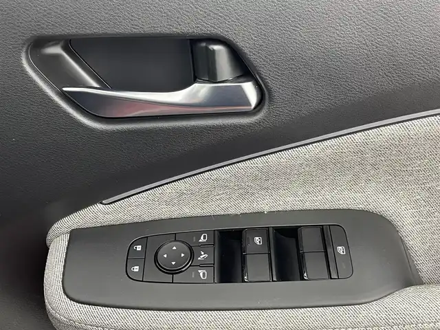 日産 オーラ G レザーエディション 熊本県 2021(令3)年 3.9万km ガーネットレッド/スーパーブラック 2トーン 純正9インチナビ/(ApplCarPlay・AndroidAuto・Bluetooth・フルセグ・USB・HDMI)/アラウンドビューモニター/BOSEパーソナルプラス/デジタルルームミラー/レザーシート/ワイヤレス充電/純正前方ドライブレコーダー/ビルトインETC2.0/前後クリアランスソナー/ブラインドスポットモニター/エマージェンシーブレーキ/プロパイロット/インテリジェントクルーズコントロール/ハンドル支援/側方・後方支援/駐車支援/標識認識機能/踏み間違い防止/ハイビームアシスト/オートライト/LEDヘッドライト/フォグランプ/スマートキー/プッシュスタート/スペアキー1本/保証書/取扱説明書