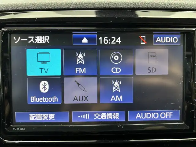 トヨタ ヴィッツ ハイブリッド F セーフティエディション 鹿児島県 2018(平30)年 6.5万km ホワイトパールクリスタルシャイン 純正ナビ（NSCN-W68）/バックカメラ/ワンセグTV/ビルトインETC/トヨタセーフティセンスC/オートマチックハイビーム/PCS/LDA/先行車発進お知らせ機能/電格ミラー/フロントフォグ/純正フロアマット/純正ドアバイザー/ステアリングリモコン/禁煙車