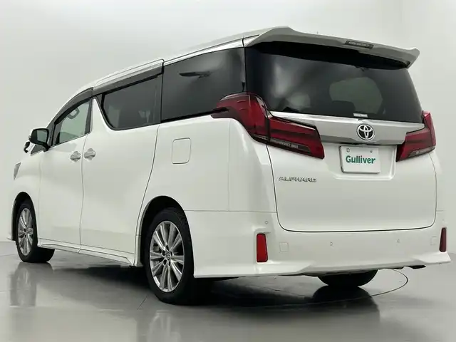 トヨタ アルファード S タイプゴールド 熊本県 2021(令3)年 5.3万km ホワイトパールクリスタルシャイン ワンオーナー/純正ディスプレイオーディオ（ＢＴ・フルセグ・ＵＳＢ）/純正１２インチフリップダウンモニター/バックカメラ　/ＥＴＣ２．０　/両側パワースライドドア　/前後クリアランスソナー　/パワーバックドア　/ハーフレザーシート/衝突軽減ブレーキ/レーンキープアシスト/横滑り防止/純正フロアマット/純正１８インチAW/オートライト/オートマチックハイビーム/LEDヘッドライト/スマートキー/プッシュスタート