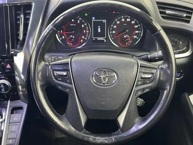 トヨタ アルファード S タイプゴールド 熊本県 2021(令3)年 5.3万km ホワイトパールクリスタルシャイン ワンオーナー/純正ディスプレイオーディオ（ＢＴ・フルセグ・ＵＳＢ）/純正１２インチフリップダウンモニター/バックカメラ　/ＥＴＣ２．０　/両側パワースライドドア　/前後クリアランスソナー　/パワーバックドア　/ハーフレザーシート/衝突軽減ブレーキ/レーンキープアシスト/横滑り防止/純正フロアマット/純正１８インチAW/オートライト/オートマチックハイビーム/LEDヘッドライト/スマートキー/プッシュスタート