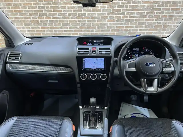 スバル フォレスター Xブレイク 岩手県 2016(平28)年 10.2万km クリスタルホワイトP ワンオーナー/４WD/ルーフレール/パドルシフト/前席パワーシート/前席・後席左右シートヒーター/アイサイトVer.3/メーカーOPアドバンスドセイフティパッケージ/プリクラッシュブレーキ/全車速追従機能付きクルーズコントロール/アクティブレーンキープ/AT誤発進抑制制御/先行車発信お知らせ機能/スバルリヤビークルディテクション/アダプティブドライビングビーム/X-MODE/ヒルディセントコントロール/ステアリング連動ヘッドランプ/横滑り防止装置/アイドリングストップ/コーナーセンサー/純正ナビ/フルセグTV/バックカメラ/ドライブレコーダー/ETC/LEDヘッドランプ/フロント・リヤフォグランプ/純正アルミホイール