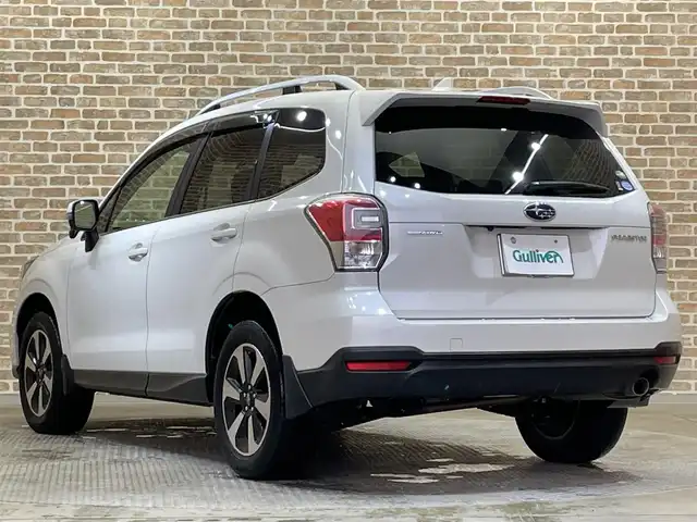 スバル フォレスター Xブレイク 岩手県 2016(平28)年 10.2万km クリスタルホワイトP ワンオーナー/４WD/ルーフレール/パドルシフト/前席パワーシート/前席・後席左右シートヒーター/アイサイトVer.3/メーカーOPアドバンスドセイフティパッケージ/プリクラッシュブレーキ/全車速追従機能付きクルーズコントロール/アクティブレーンキープ/AT誤発進抑制制御/先行車発信お知らせ機能/スバルリヤビークルディテクション/アダプティブドライビングビーム/X-MODE/ヒルディセントコントロール/ステアリング連動ヘッドランプ/横滑り防止装置/アイドリングストップ/コーナーセンサー/純正ナビ/フルセグTV/バックカメラ/ドライブレコーダー/ETC/LEDヘッドランプ/フロント・リヤフォグランプ/純正アルミホイール