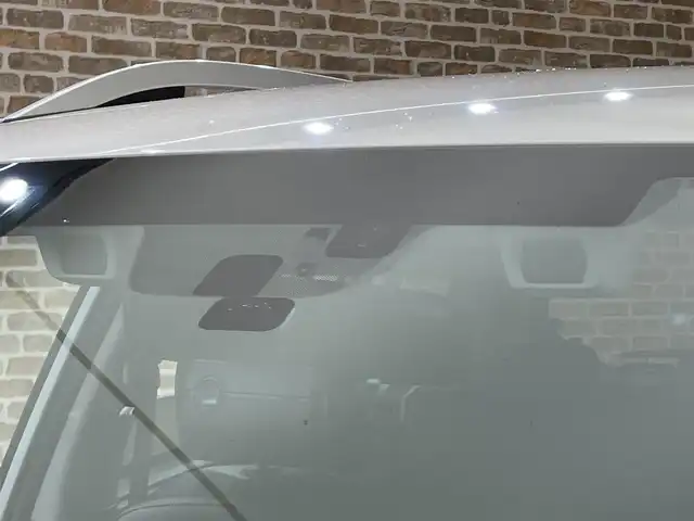 スバル フォレスター Xブレイク 岩手県 2016(平28)年 10.2万km クリスタルホワイトP ワンオーナー/４WD/ルーフレール/パドルシフト/前席パワーシート/前席・後席左右シートヒーター/アイサイトVer.3/メーカーOPアドバンスドセイフティパッケージ/プリクラッシュブレーキ/全車速追従機能付きクルーズコントロール/アクティブレーンキープ/AT誤発進抑制制御/先行車発信お知らせ機能/スバルリヤビークルディテクション/アダプティブドライビングビーム/X-MODE/ヒルディセントコントロール/ステアリング連動ヘッドランプ/横滑り防止装置/アイドリングストップ/コーナーセンサー/純正ナビ/フルセグTV/バックカメラ/ドライブレコーダー/ETC/LEDヘッドランプ/フロント・リヤフォグランプ/純正アルミホイール