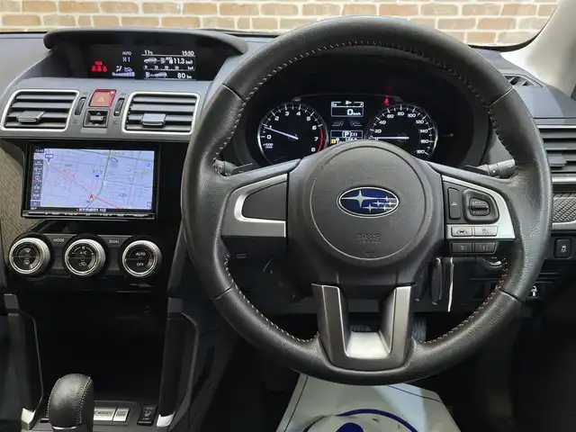 スバル フォレスター Xブレイク 岩手県 2016(平28)年 10.2万km クリスタルホワイトP ワンオーナー/４WD/ルーフレール/パドルシフト/前席パワーシート/前席・後席左右シートヒーター/アイサイトVer.3/メーカーOPアドバンスドセイフティパッケージ/プリクラッシュブレーキ/全車速追従機能付きクルーズコントロール/アクティブレーンキープ/AT誤発進抑制制御/先行車発信お知らせ機能/スバルリヤビークルディテクション/アダプティブドライビングビーム/X-MODE/ヒルディセントコントロール/ステアリング連動ヘッドランプ/横滑り防止装置/アイドリングストップ/コーナーセンサー/純正ナビ/フルセグTV/バックカメラ/ドライブレコーダー/ETC/LEDヘッドランプ/フロント・リヤフォグランプ/純正アルミホイール