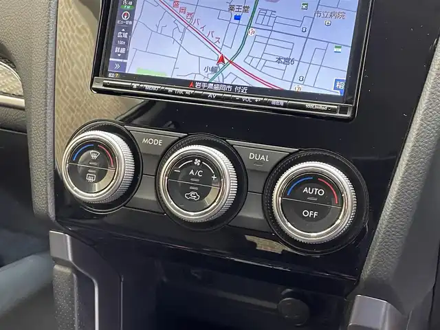 スバル フォレスター Xブレイク 岩手県 2016(平28)年 10.2万km クリスタルホワイトP ワンオーナー/４WD/ルーフレール/パドルシフト/前席パワーシート/前席・後席左右シートヒーター/アイサイトVer.3/メーカーOPアドバンスドセイフティパッケージ/プリクラッシュブレーキ/全車速追従機能付きクルーズコントロール/アクティブレーンキープ/AT誤発進抑制制御/先行車発信お知らせ機能/スバルリヤビークルディテクション/アダプティブドライビングビーム/X-MODE/ヒルディセントコントロール/ステアリング連動ヘッドランプ/横滑り防止装置/アイドリングストップ/コーナーセンサー/純正ナビ/フルセグTV/バックカメラ/ドライブレコーダー/ETC/LEDヘッドランプ/フロント・リヤフォグランプ/純正アルミホイール