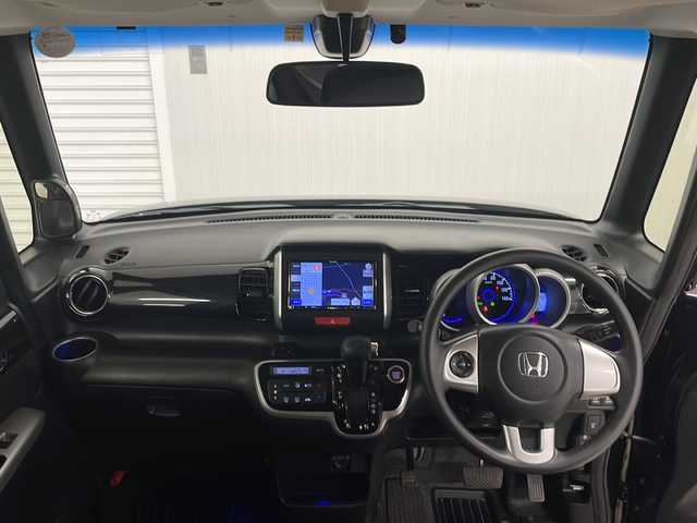 ホンダ Ｎ ＢＯＸ カスタム SSパッケージ 熊本県 2015(平27)年 8.1万km プレミアムベルベットパープル・パール イクリプスナビ/バックモニター/ALPINEフリップダウンモニター【TMX-RM3005】/シティブレーキアクティブシステム/両側パワースライドドア/ETC/横滑り抑制機能/ＥＣＯＮモード/ステアリングスイッチ/スマートキー/オートエアコン