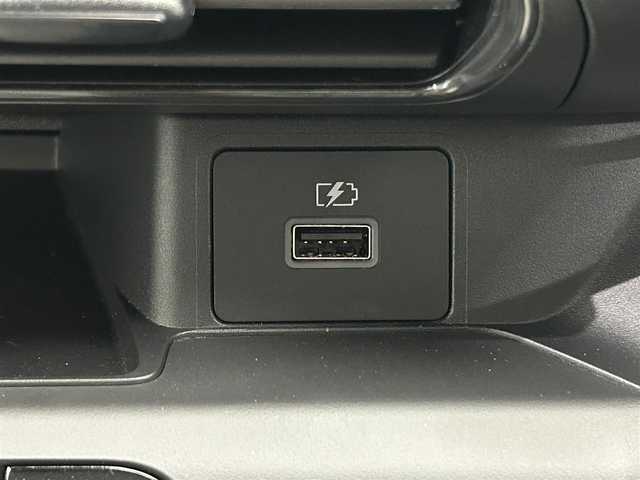 三菱 ｅＫワゴン M 鹿児島県 2024(令6)年 0.7万km スターリングシルバーM 純正オーディオ　/ミラー型バックカメラ　/ＵＳＢソケット　/ヘッドライトレベライザー　/ステリモ　/社外フロアマット　/アイドリングストップ　/カーテンエアバッグ　/ハロゲンライト　/ベンチシート/DN席シートヒーター/パワーステアリング/パワーウィンドウ/衝突被害軽減システム/AUX接続