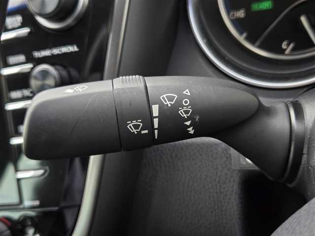 トヨタ カムリ G レザーパッケージ 鹿児島県 2018(平30)年 7.1万km プラチナホワイトパールマイカ アダプティブクルーズコントロール　/ビルトインＥＴＣ２．０　/Ｄ＋Ｎ席シートヒーター　/Ｄ＋Ｎ席パワーシート　/純正ＳＤナビ　/Ｂｌｕｅｔｏｏｔｈオーディオ　/ＭＴモード付きＡＴ　/ヘッドアップディスプレイ/テレビキャンセラー/フルレザーシート/トヨタセーフティセンス/インテリジェントクリアランスソナー/横滑り防止装置/レーンキープアシスト/エアバッグ(W+サイド)/カーテンエアバッグ/プッシュスタート/スマートキー/アイドリングストップ/純正アルミホイール(18インチ)
