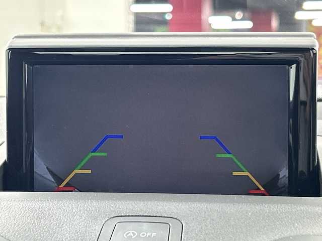 アウディ Ａ１ SB 1．0TFSI 愛知県 2017(平29)年 5.2万km グレイシアホワイトメタリック 純正ナビ/（AM/FM/フルセグ/BlueTtooth/CD/DVD）/バックカメラ/D/N席シートヒーター/パーキングエイド/MTモード付AT/アイドリングストップ/純正15インチアルミホイール/バイキセノンヘッドライト/ETC/横滑り防止機能/オートライト/電動格納ミラー/ステアリングスイッチ/純正フロアマット/スマートキー/プッシュスタート/スペアキー