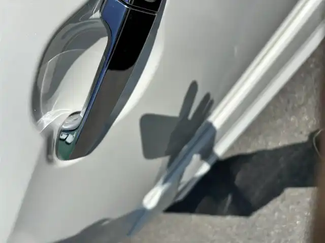 トヨタ ノア Si ダブルバイビーⅡ 福岡県 2020(令2)年 5.1万km ホワイトパールクリスタルシャイン プッシュスタートボタン/スマートキー/HDDナビ/Bluetoothオーディオ/USB接続/HDMI接続/ETC/フルセグTV/バックカメラ/ドライブレコーダー前後/両側パワースライドドア/コーナーセンサー前後/純正アルミホイール/LEDヘッドライト