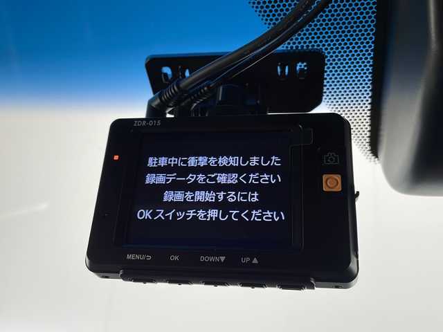トヨタ ハリアー ハイブリッド Z 宮崎県 2020(令2)年 6万km ホワイトパールクリスタルシャイン 禁煙車/トヨタセーフティセンス/純正12.3型ディスプレイオーディオ/（T-CONNECT/Bluetooth/FMAM/USB/HDMI/フルセグTV/ナビ）/純正ビルトイン2.0ETC/純正JBLサウンドシステム/純正モデリスタエアロ/純正19インチアルミ/純正オートアラーム/純正フロアマット/社外前後ドライブレコーダー/アダプティブクルーズコントロール/レーンディパーチャーアラート/オートマチックハイビーム/クリアランスソナー/ブラインドスポットモニター/電子パーキング/オートホールド/ヘッドアップディスプレイ/ハーフレザーシート/運転席パワーシート/パワーバックドア/オートエアコン/スマートキー/プッシュエンジンスタート/スペアキー/新車時保証書/取扱い説明書