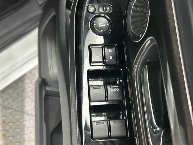 ホンダ Ｎ ＢＯＸ カスタム G L ホンダセンシング 鹿児島県 2020(令2)年 1.7万km プラチナホワイトパール 社外ナビ　/ワンセグＴＶ　/Ｂｌｕｅｔｏｏｔｈ　/ドラレコ　/クルーズコントロール　/前後ドラレコ　/片側パワスラ　/ビルドインＥＴＣ　/バックカメラ　/前席シートヒーター　/オートマチックハイビーム　/ホンダセンシング/フロアマット/ロール式サンシェード/LEDヘッドライト