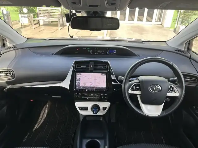 トヨタ プリウス Sセーフティプラス 埼玉県 2016(平28)年 3.4万km スティールブロンドM アルパイン9インチナビTV/（TV/CD/DVD/Bluetooth）/バックカメラ/ETC/ドライブレコーダー/パーキングアシスト/（自動駐車システム）/LEDヘッドライト/クリアランスソナー/BSM/衝突軽減ブレーキ/レーダークルーズコントロール/プッシュスタート/スマートキー