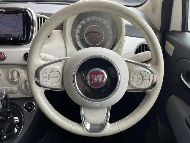 フィアット ５００ 1．2 ポップ 高知県 2017(平29)年 3.4万km 白 社外ナビ（AVIC-RZ800）/　【AM/FM/フルセグTV/BT/CD/DVD】/バックカメラ/純正ドライブレコーダー/純正フロアマット/純正スチールホイール/ETC