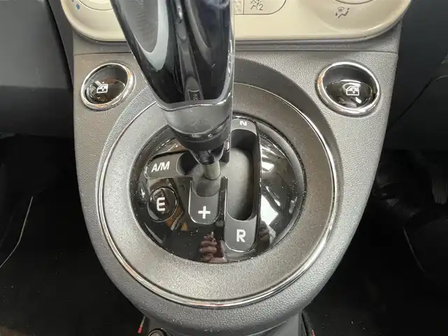 フィアット ５００ 1．2 ポップ 高知県 2017(平29)年 3.4万km 白 社外ナビ（AVIC-RZ800）/　【AM/FM/フルセグTV/BT/CD/DVD】/バックカメラ/純正ドライブレコーダー/純正フロアマット/純正スチールホイール/ETC