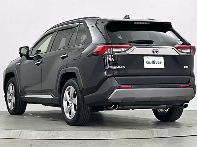 トヨタ ＲＡＶ４ ハイブリッドG 大阪府 2019(令1)年 2.9万km アティチュードブラックマイカ 純正ナビ/・フルセグTV/・Bluetooth/・SDサーバー/パノラマムーンルーフ/ブラインドスポットモニター/トヨタセーフティセンス/・プリクラッシュセーフティー/・レーントレーシングアシスト/・パーキングサポートブレーキ/・オートマチックハイビーム/前後コーナーセンサー/バックカメラ/黒レザーシート/シートヒーター/ステアリングヒーター/オートホールド/スペアキー/スマートキー